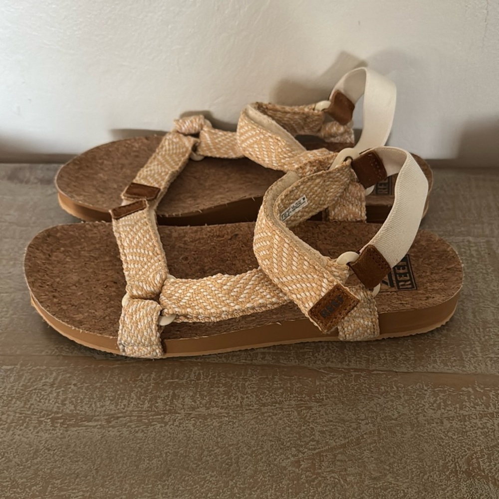Reef cushion rem sandals